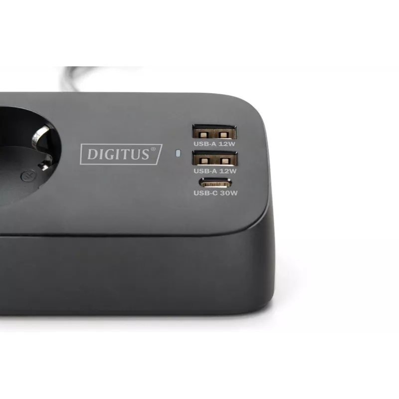 Πολύπριζο DIGITUS 3 θέσεων με 2×USB-A & 1×USB-C, 3 υποδοχές AC Τύπου E/F, καλώδιο 1,5 m, μαύρο