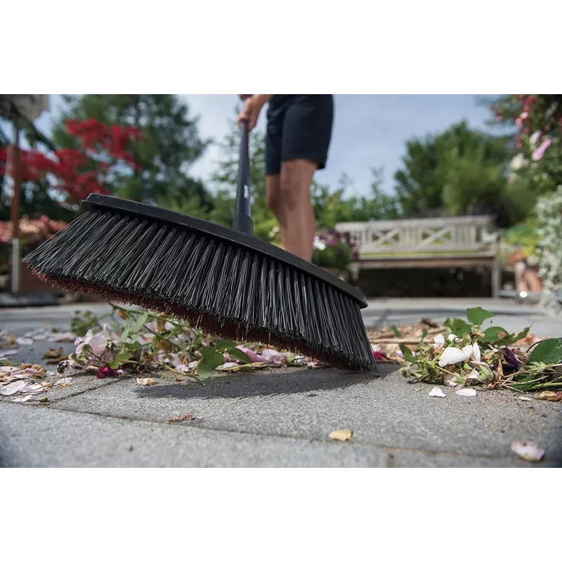 Fiskars 1025921 σκούπα εξωτερικού χώρου μαύρη
