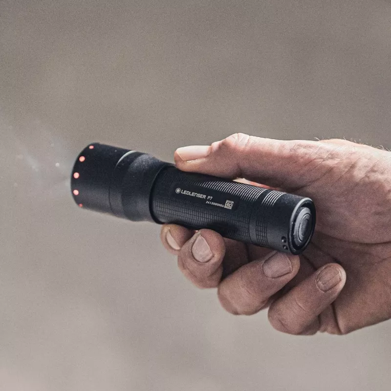 Ledlenser P7 μαύρος φακός χειρός LED