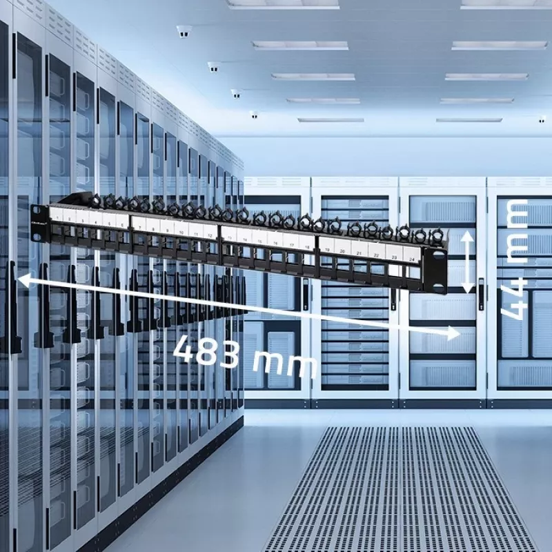 Qoltec 54516 patch panel για rack 19 ιντσών, 24 θύρες, 1U, UTP, μαύρο