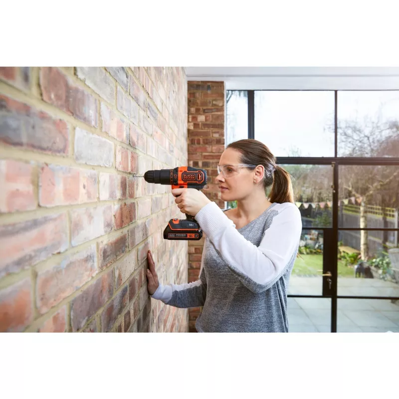 Κρουστικό δραπανοκατσάβιδο μπαταρίας BLACK+DECKER BCKSB04