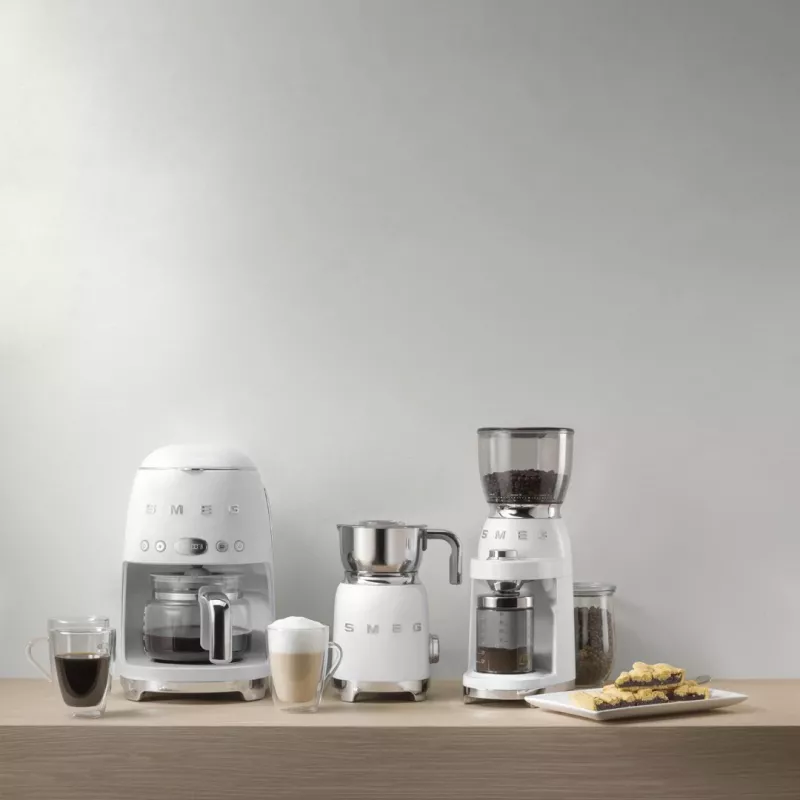 Καφετιέρα φίλτρου Smeg 1.4L DCF02WHEU Λευκή