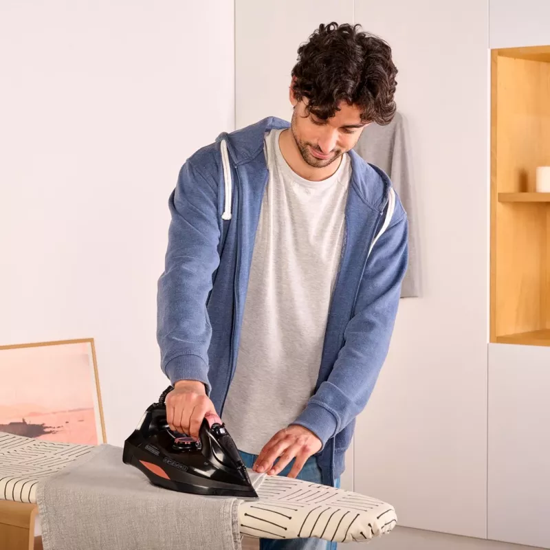 Σίδερο ατμού Black+Decker BXIR3000E (3000W; μαύρο)