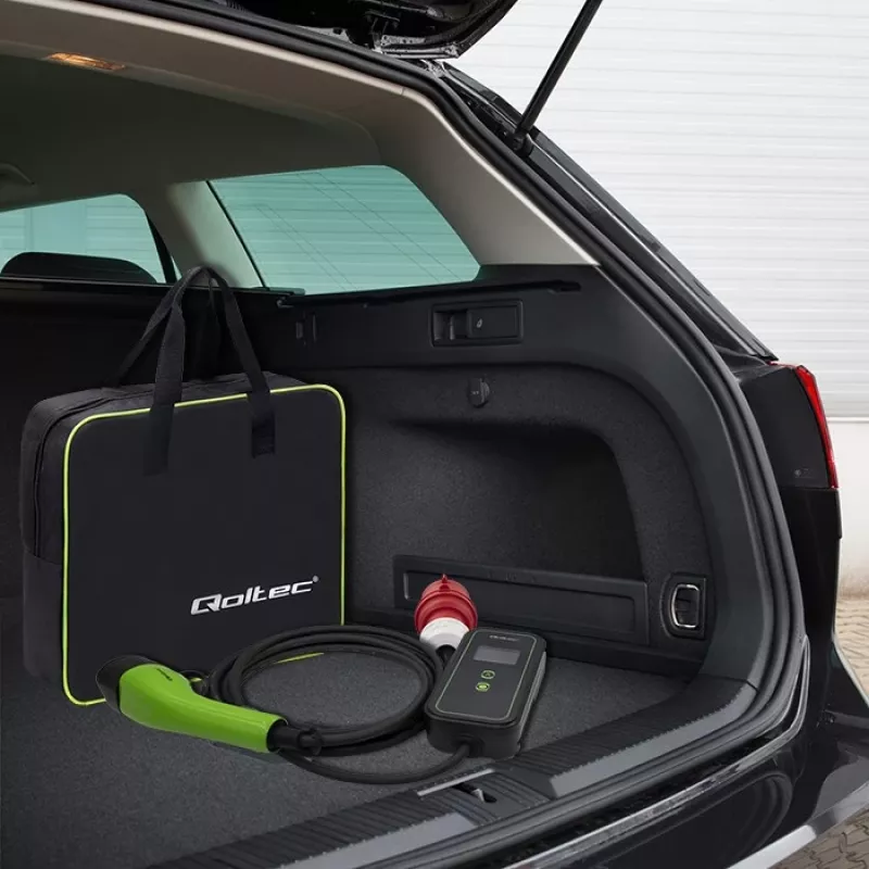 Qoltec Mobile EV Car Charger Adjustable 2in1 Type2 | 7kW | 230V | CEE 3 PIN | Wi-fi| LCD | φορητός | Wallbox | 5m
