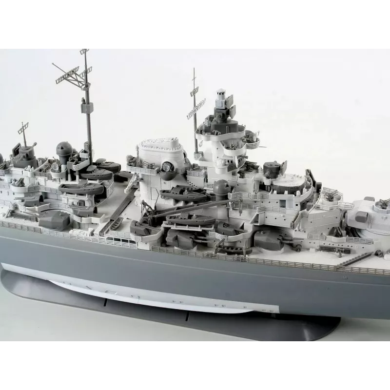 Πλαστικό μοντέλο πλοίου REVELL Tirpitz κλίμακα 1:350