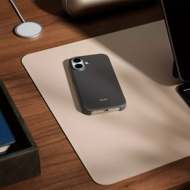 Apple Beats Θήκη iPhone 17 με MagSafe και χειριστήριο κάμερας — Granite Grey