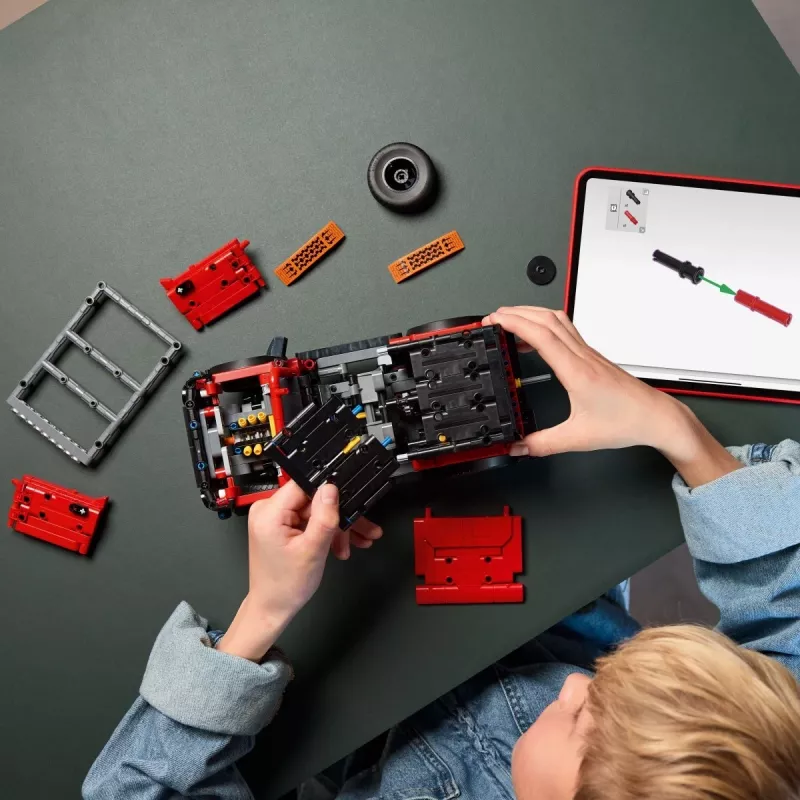 LEGO Technic σετ κατασκευής Ford Bronco Off‑Roader 4x4 μοντέλο 42213 — 943 τεμ., ηλικίας 9+