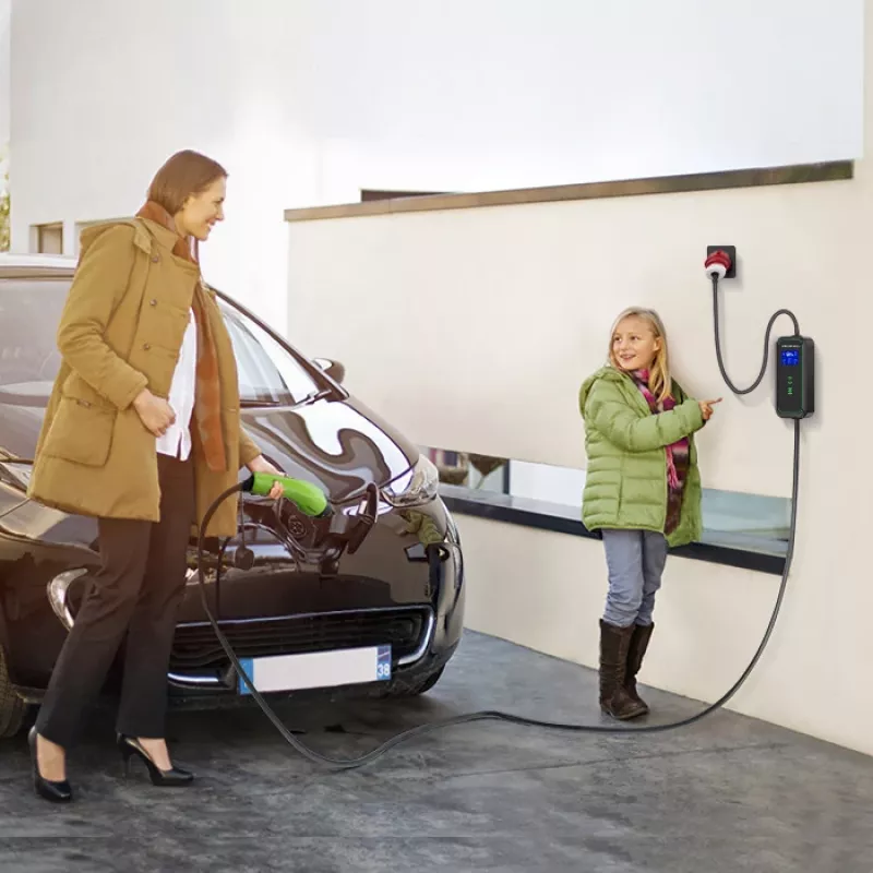 Qoltec Mobile EV Car Charger Adjustable 2in1 Type2 | 11kW | CEE 5 PIN | LCD | 3 φάσεων | φορητός | Wallbox | 5m