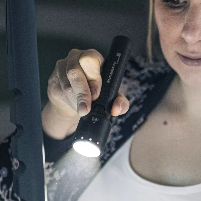 Ledlenser P6R μαύρος φακός χειρός LED