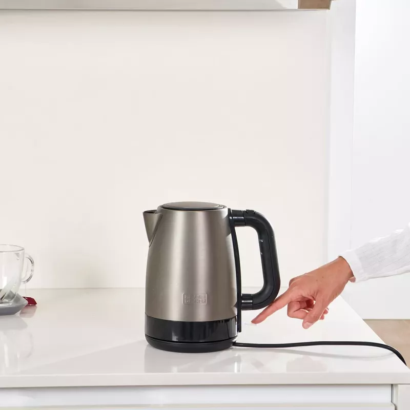 Βραστήρας Black+Decker BXKE2201E