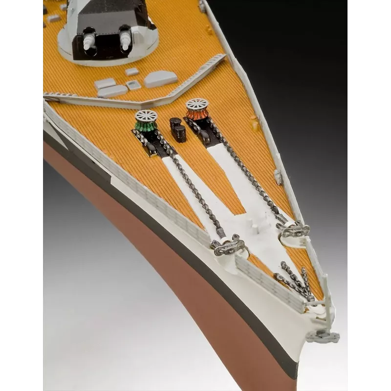Πλαστικό μοντέλο πλοίου REVELL Tirpitz κλίμακα 1:350