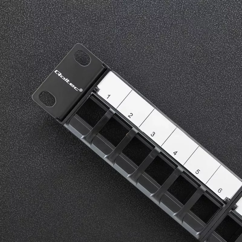 Qoltec 54516 patch panel για rack 19 ιντσών, 24 θύρες, 1U, UTP, μαύρο