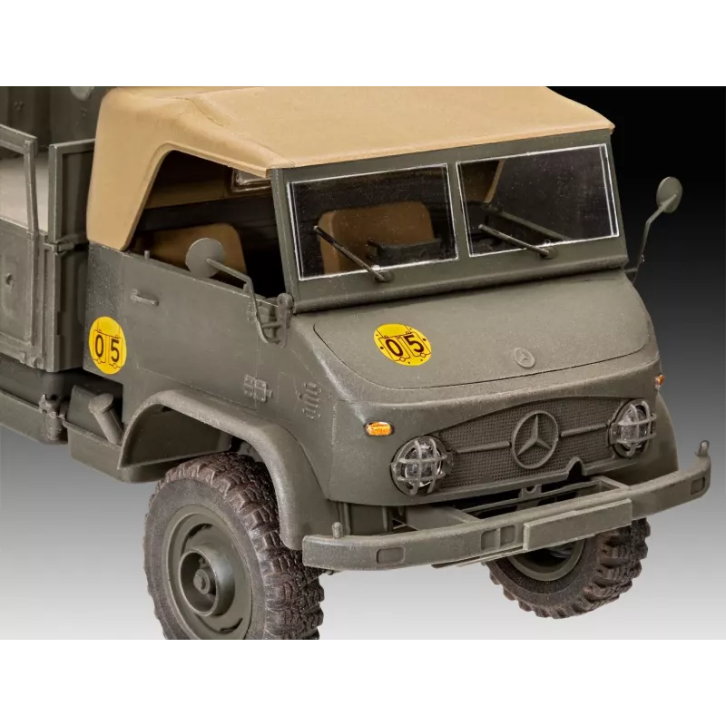 Πλαστικό μοντέλο οχήματος UNIMOG 404 S 1/35