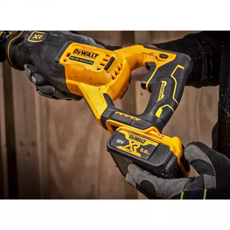 DeWALT DCS382N-XJ Σέγα
