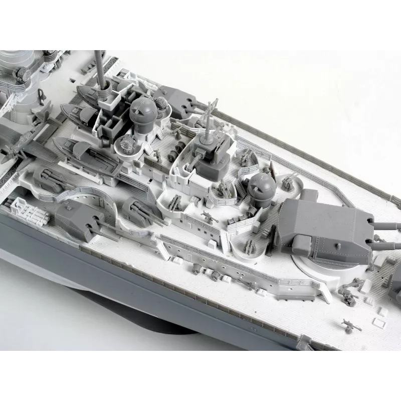 Πλαστικό μοντέλο πλοίου REVELL Tirpitz κλίμακα 1:350