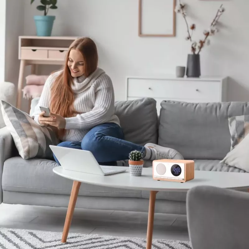 Ρολόι-ξυπνητήρι MANTA RDI912W Rimini, Bluetooth και ασύρματη φόρτιση, λευκό