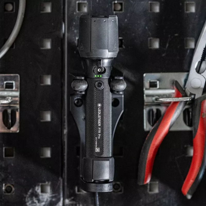 Φακός χειρός Ledlenser P7R Pro μαύρος LED