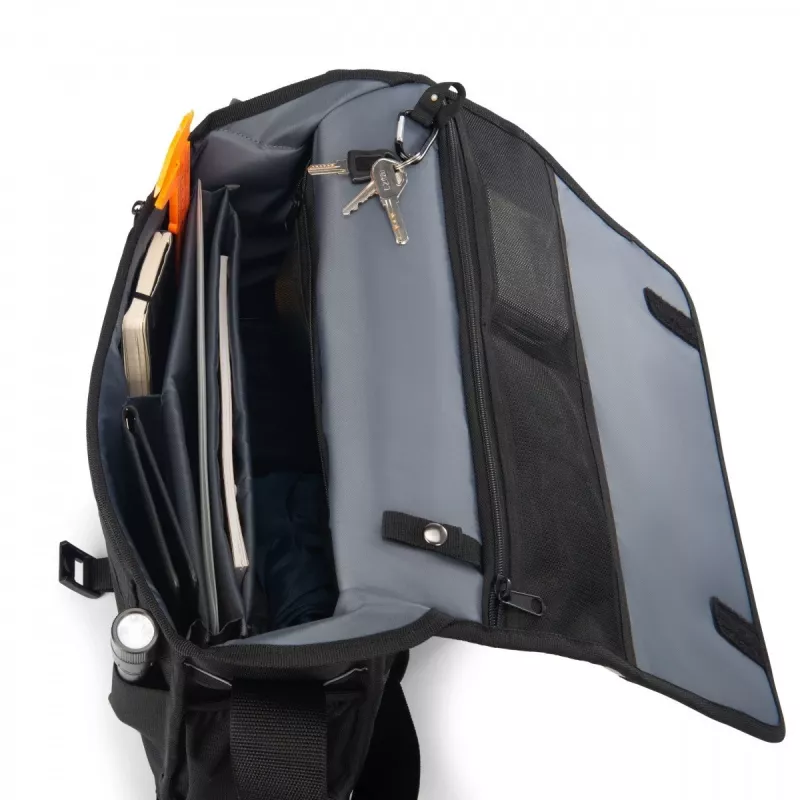 Τσάντα messenger REFLECTIV μαύρη