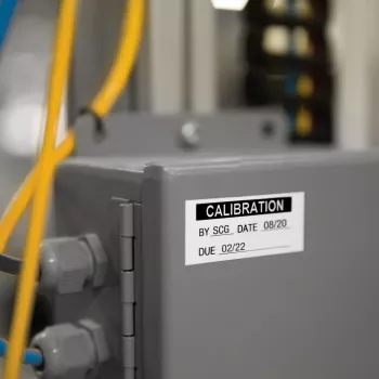 DYMO Authentic LabelWriter Durable Labels | 57mm x 32mm | Λευκές Poly | 800 Αυτοκόλλητες Ετικέτες | Υψηλής Απόδοσης | Για Εκτυπωτές Ετικετών LabelWriter