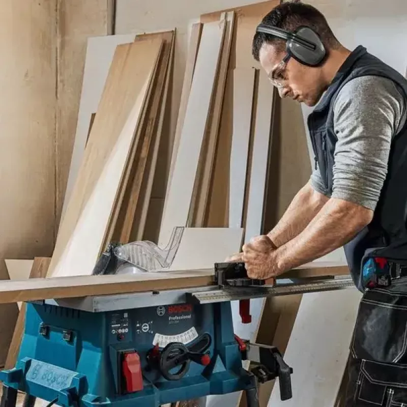 Επιτραπέζιος δίσκος κοπής Bosch GTS 254
