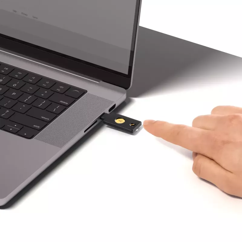 USB stick Yubico μαύρο