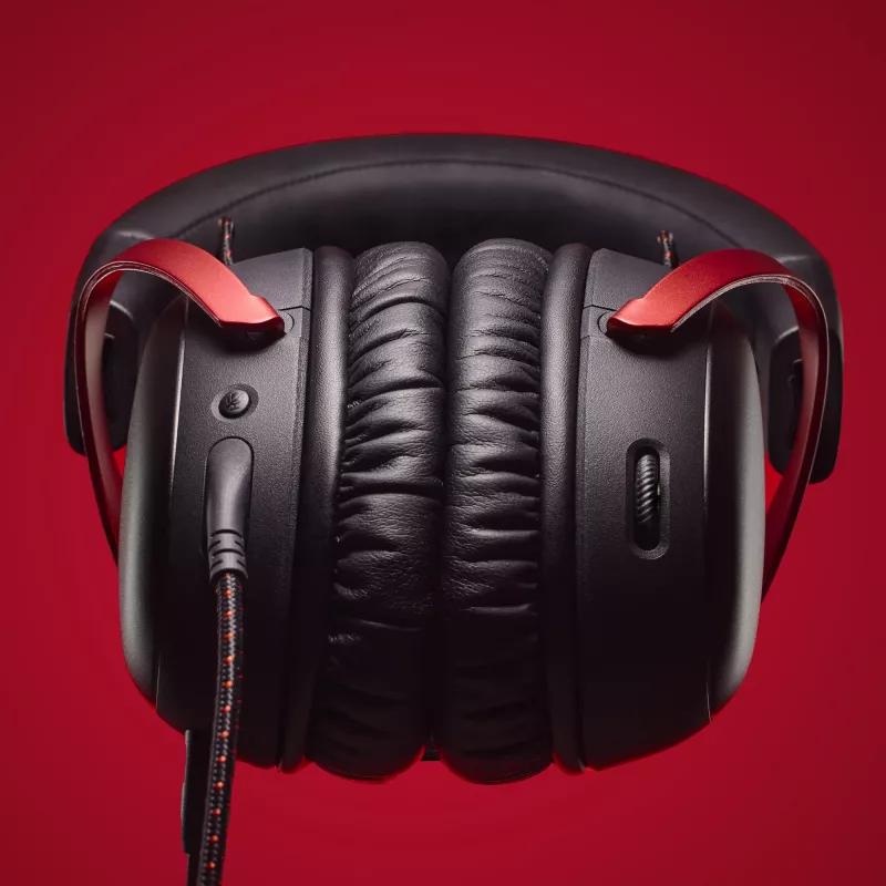 HyperX Cloud III - Gaming ακουστικά (μαύρο/κόκκινο)