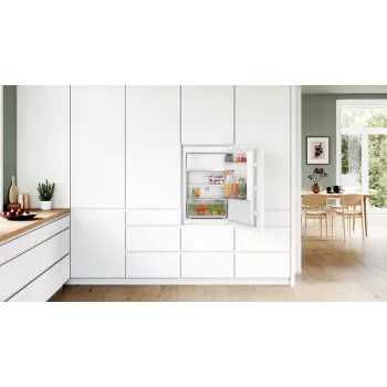 Bosch Serie 2 KIL22NSE0 Ψυγείο-καταψύκτης Εντοιχιζόμενο 119 L Λευκό