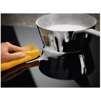 Electrolux Serie 600 EIV63443 Μαύρη Εντοιχιζόμενη 59 cm Επαγωγική εστία 4 ζώνη(-ες)