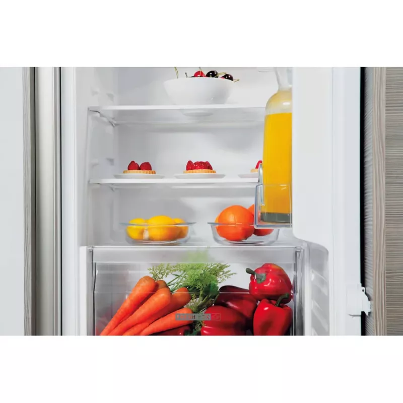 Whirlpool ARG 7342 Ψυγείο-καταψύκτης εντοιχιζόμενο 189 L Λευκό