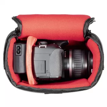 Συμπαγής βαλίτσα Hama Albany HC 00185063