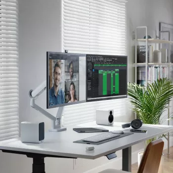 ALOGIC οθόνη υπολογιστή – Clarity Max Pro – 32 inch – 3840x2160 (4K UHD) με USB-C Power Delivery και webcam