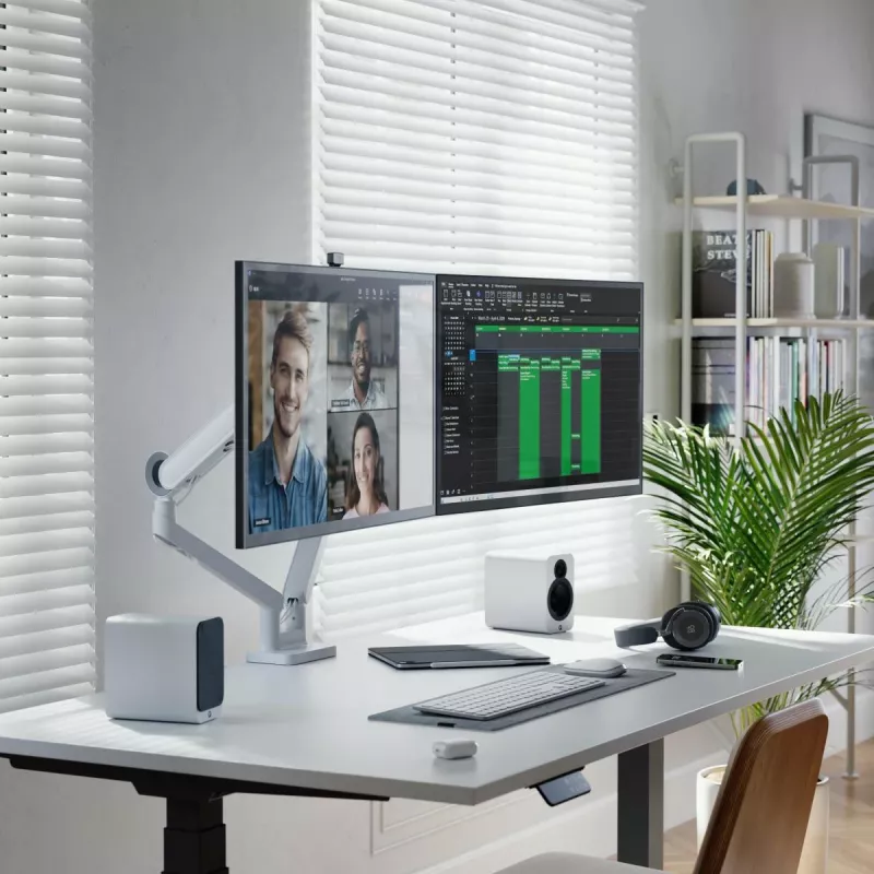 Οθόνη αφής ALOGIC Clarity Max Touch 32C4KPDWT, 32 ιντσών, 3840x2160 4K UHD, 65 W Power Delivery, webcam 8 MP, USB hub, μαύρο/ασημί