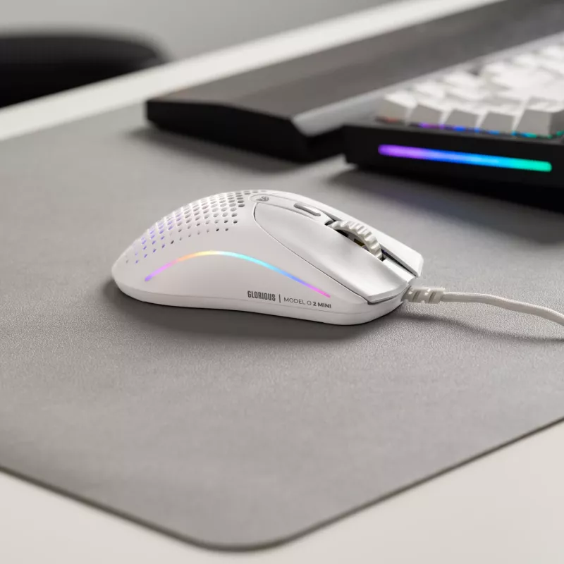 Glorious Gaming Glorious Model O 2 Mini - Ματ λευκό, Δεξιόχειρας, Οπτικό, USB Type-A, 26000 DPI, Λευκό