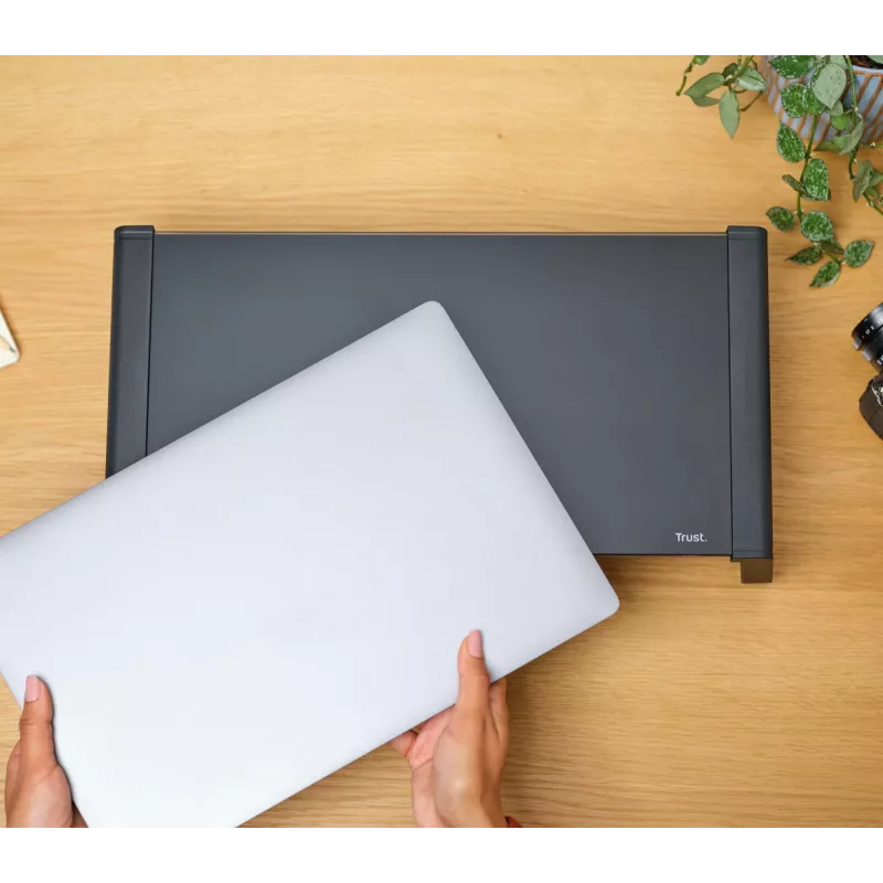 Desk Trust Monta μαύρο μέγιστη αντοχή 10 kg