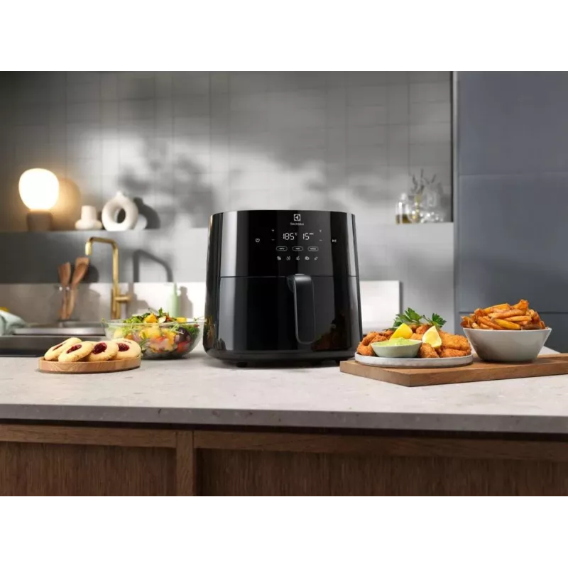 Φριτέζα αέρα Electrolux EAF5B — 5 l, 1500 W, έως 200 °C, 8 προγράμματα, Χειρισμός αφής, Οθόνη LED