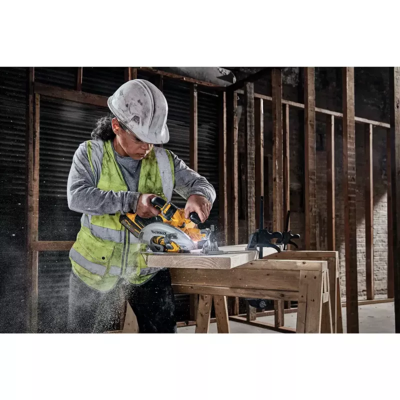 Φορητό δισκοπρίονο DeWALT DCS573NT-XJ
