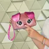Purse Pets, Keepin’ It Clutch Dazzling Diva παιχνίδι κουτάβι και τσάντα καρπού με φωτεινά ουράνια μάτια, παιχνίδι για κορίτσια από 4 ετών