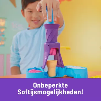 Spin Master Kinetic Sand Soft Serve Station 6068385 άμμος για παιχνίδι, 396 g, από 3 ετών