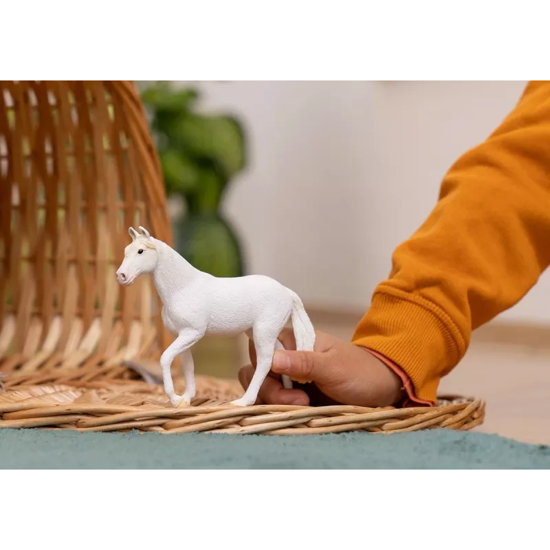 Φιγούρα παιχνιδιού Schleich Camarillo φοράδα λευκό 13959S συνιστώμενη ηλικία 3+