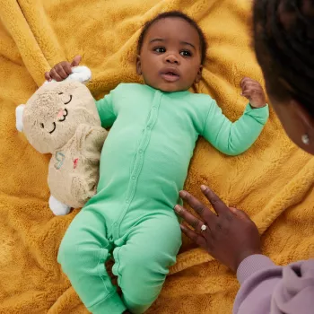 Fisher-Price Soothe & Settle Bunny Πάνινο βρεφικό παιχνίδι & προσαρμοζόμενη συσκευή ήχου με κίνηση