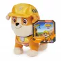 Rubble & Crew, Premium λούτρινα, 18 cm λούτρινο Charger σε στολή οικοδόμου, παιχνίδι για αγόρια & κορίτσια από 3 ετών