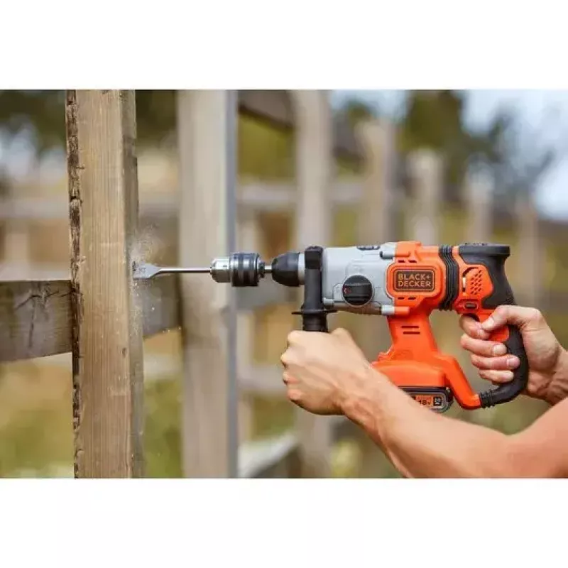 Δράπανο Black & Decker BCD900B-XJ