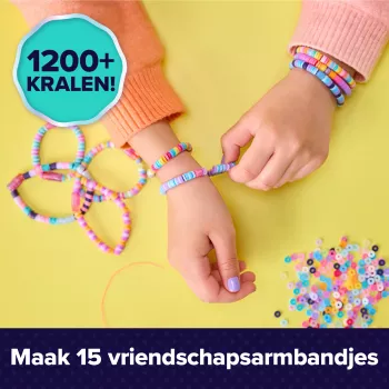 Σετ κατασκευής βραχιολιών Spin Master Cool Maker Stack'd Heishi Bracelet Studio — σετ χειροτεχνίας για κατασκευή βραχιολιών σε στυλ Heishi