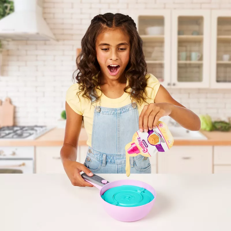 Moose Toys Cookeez Makery Pancake, παιχνίδι τροφίμων, 5 ετών