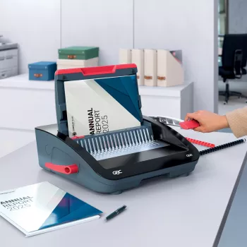 GBC CombBind CB20 πλαστική μηχανή βιβλιοδεσίας, μαύρη/ασημί/κόκκινη