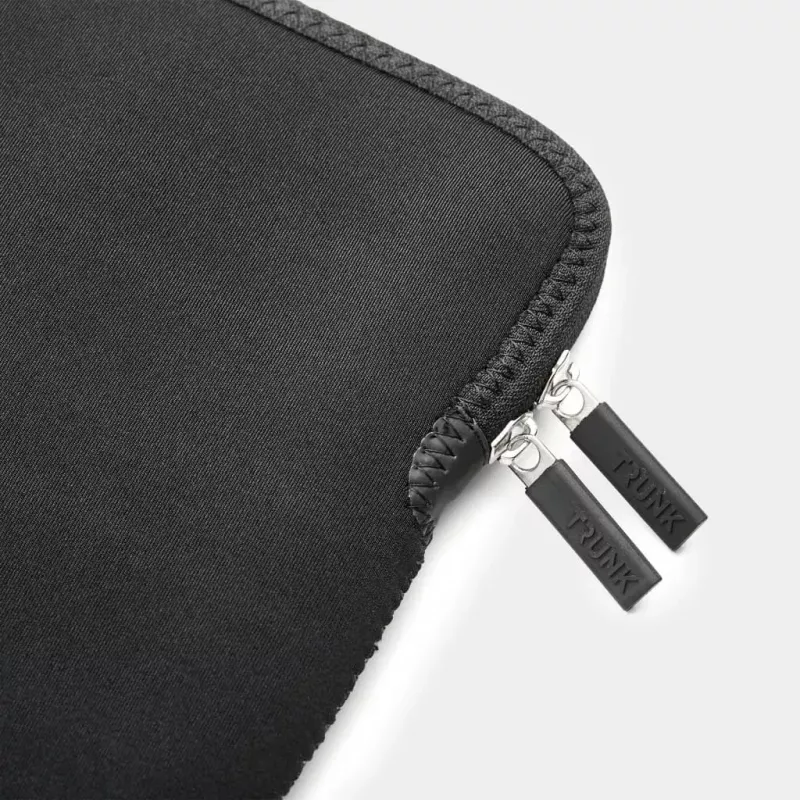 Trunk TR-ALSPRO14-BLK θήκη από νεοπρένιο για MacBook Pro 14" (35,6 cm), μαύρη