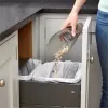 Επαναφορτιζόμενη σκούπα χειρός Black & Decker NVC215W