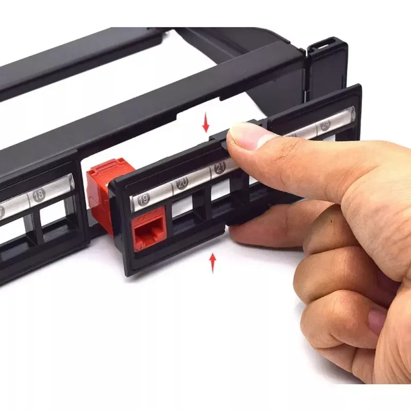 Techly αρθρωτό patch panel 24 θέσεις UTP με αφαιρούμενα modules 1HE μαύρο