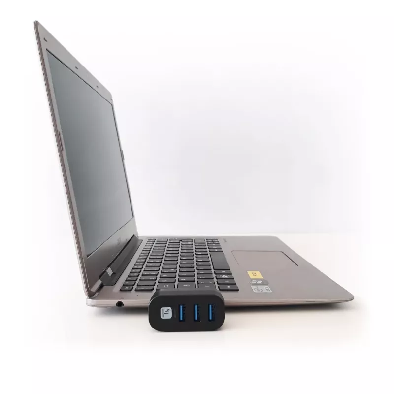 Techly IUSB3-HUB3-ROTB διανομέας USB 3.0 3 θυρών, περιστρεφόμενος βύσμα USB-A 180°, με καλώδιο, μαύρος