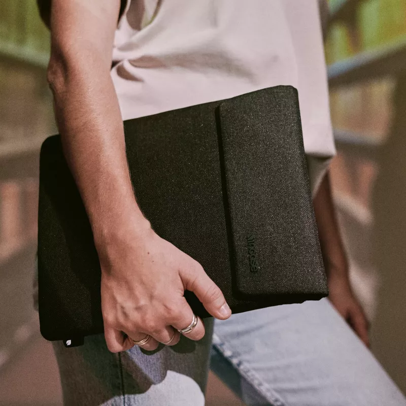 Θήκη tablet Incase Crosstown Sleeve για tablet 11 ιντσών, μαύρο